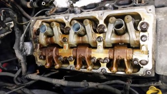 Dodge 4.0L SOHC cylinder head installation