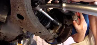 Dodge Stratus wheel hub
